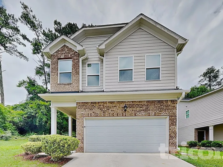 2292 Shady Dr — Photo 1