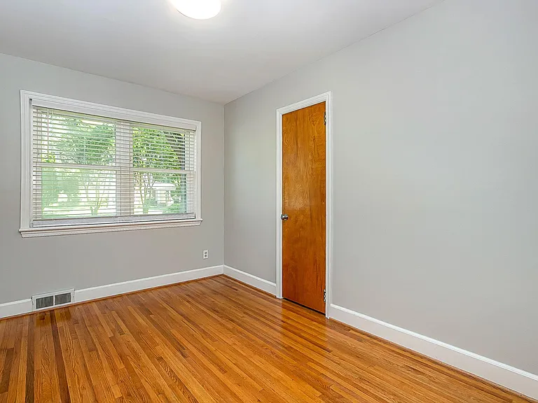 2304 Floral Ave — Photo 9