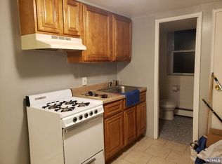 16 Lincoln St APT 9, Fairview, NJ 07022