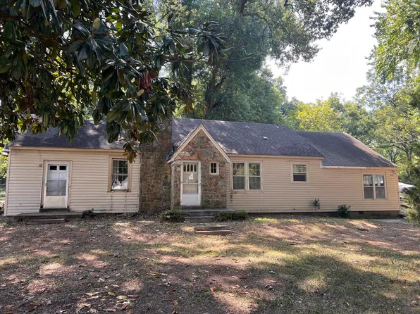 1061 Mosby Rd, Memphis, TN 38116