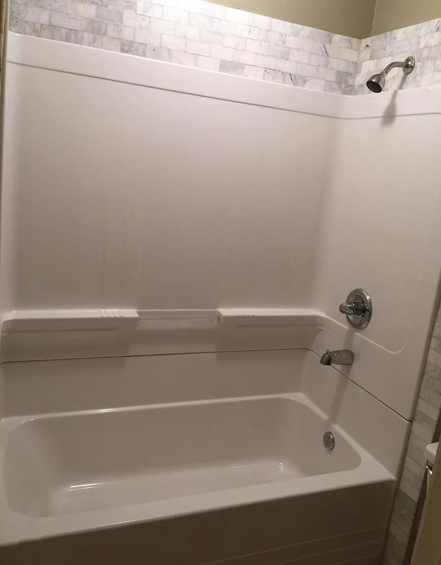 2 bed, 1.5 bath, 1294 sqft, $1,300 — Photo 3