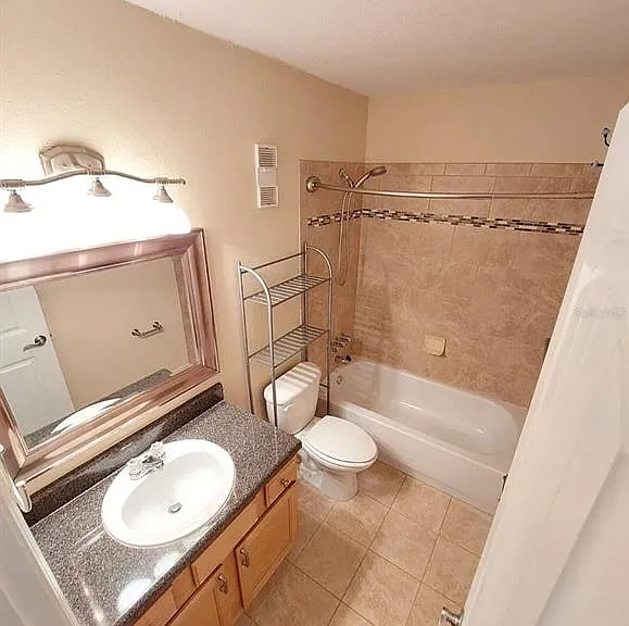 3739 Pompano Dr SE — Photo 15