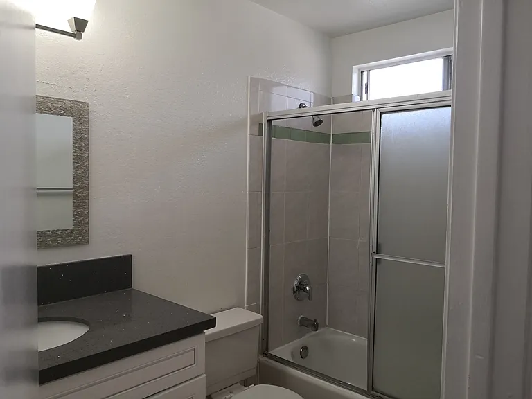 Orange Twin Apartments — Photo 18