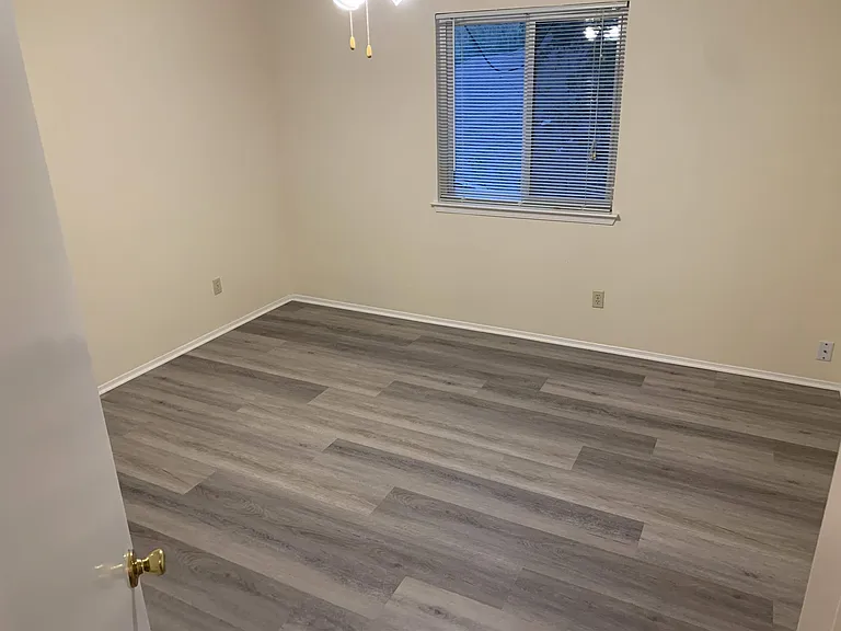 10911 Grassmere Ct — Photo 25