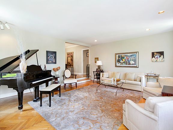 2nd image of 3001 Henry Hudson Pkwy W Unit 2K