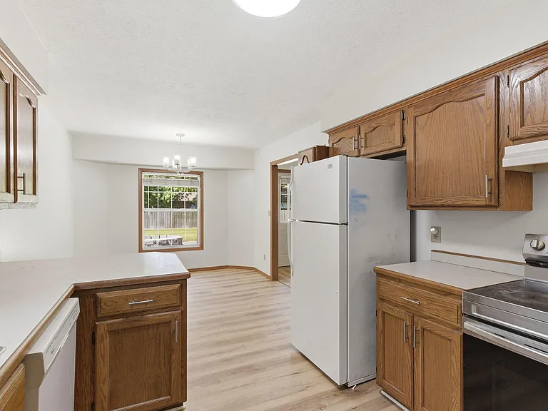 657 Kings Carriage Rd — Photo 16