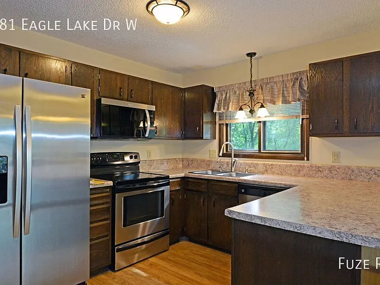 481 W Eagle Lake Dr — Photo 5