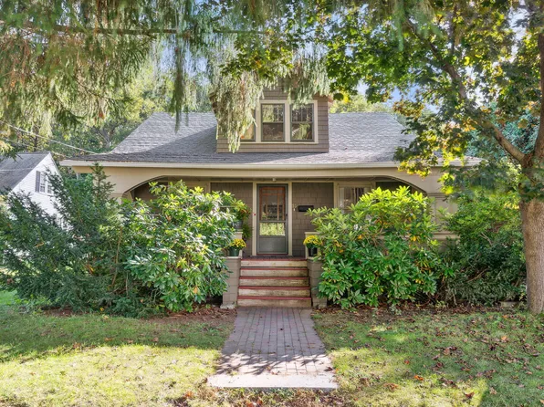 15 Berry Street, Brunswick, ME 04011