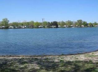 58 Woodlake Blvd, Millbury, OH 43447