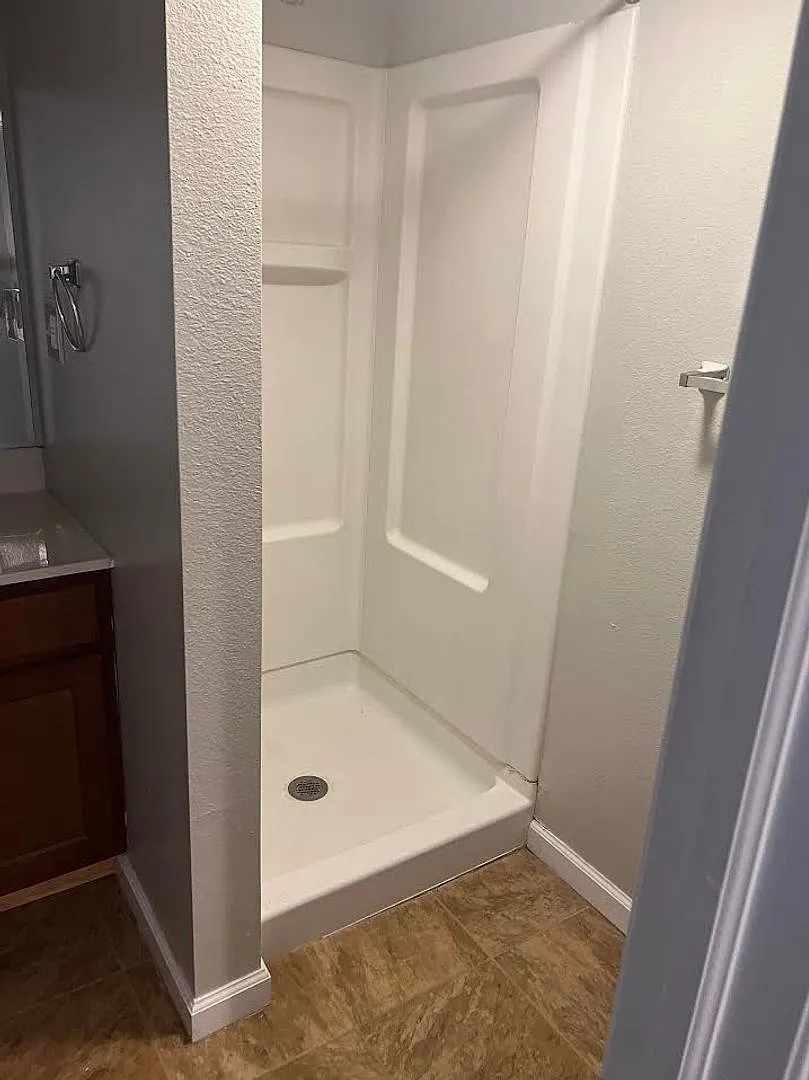 1 bedroom and 1 bath — Photo 2