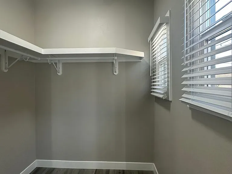 1904 E Bermuda St #9 — Photo 1