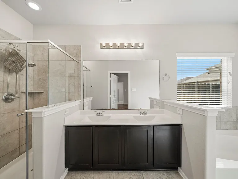 2 Garden Springs Ct — Photo 6