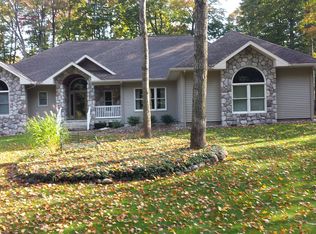 587 Woodside Ln, Gaylord, MI 49735