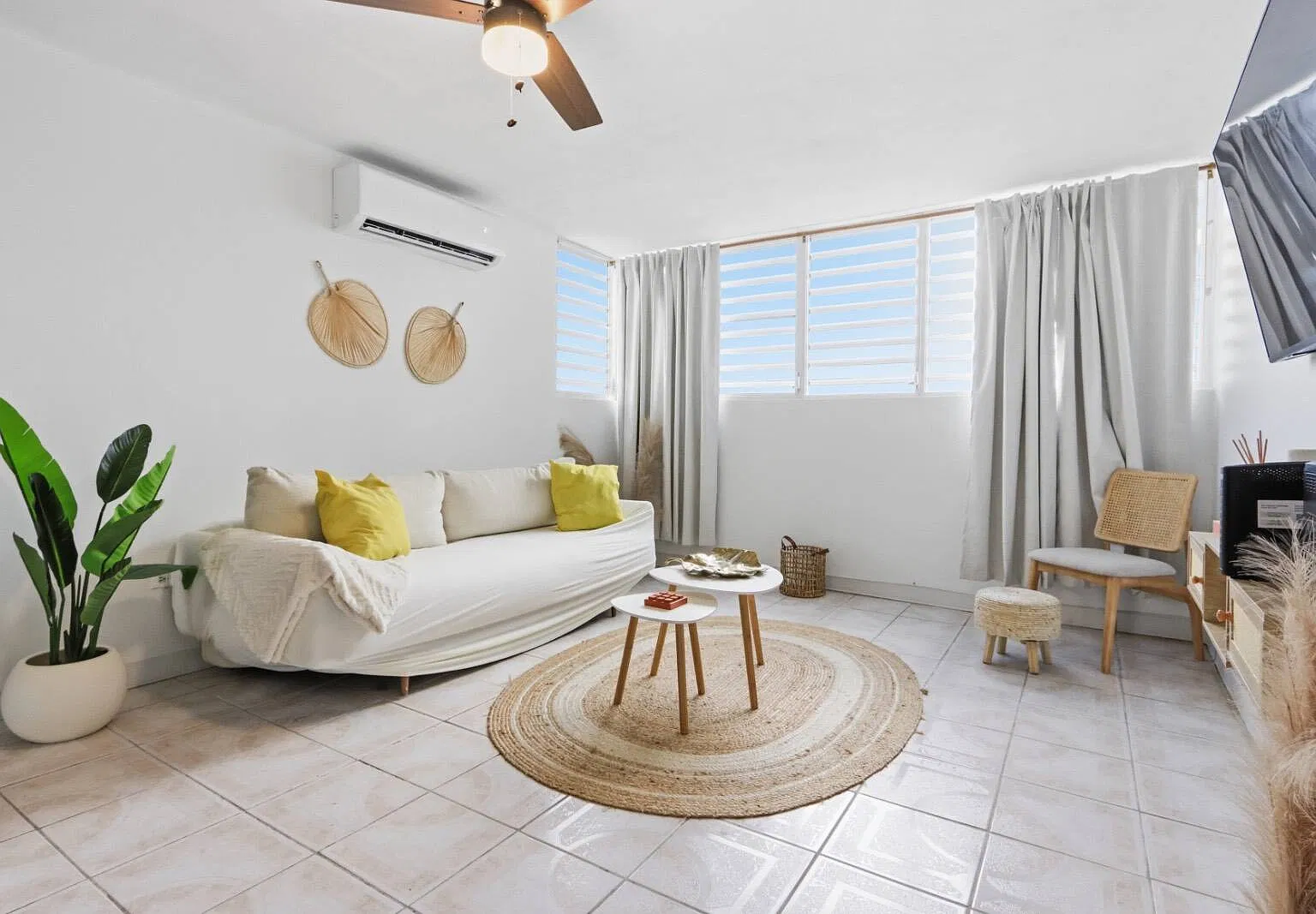 1 bed, 1.0 bath, $1,850 — Photo 2