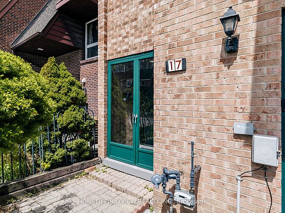 3rd image of 17 Stoneham Rd