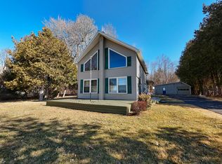 483 Cumberland Head Rd, Plattsburgh, NY 12901