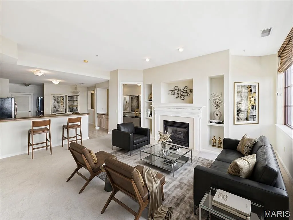 2 bed, 2.5 bath, 1527 sqft, $1,850 — Photo 3