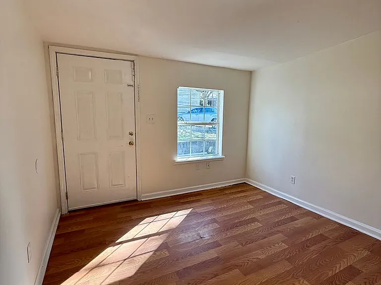 3208 Dodds Ave — Photo 11