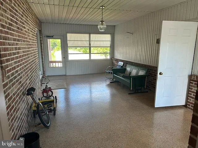 1463 Main St — Photo 26