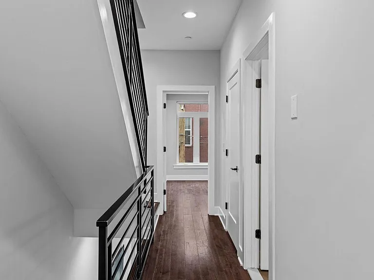 1410 N Marston St — Photo 6