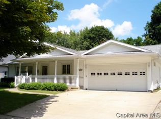 211 W Main St, Knoxville, IL