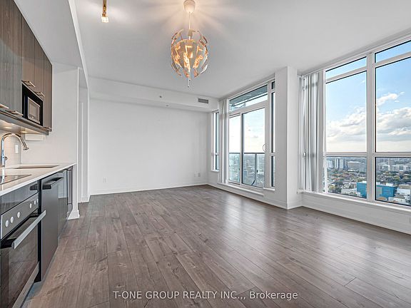 4th image of 30 Nelson St #3901