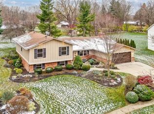 7642 Cloverbrook Park Dr, Dayton, OH 45459