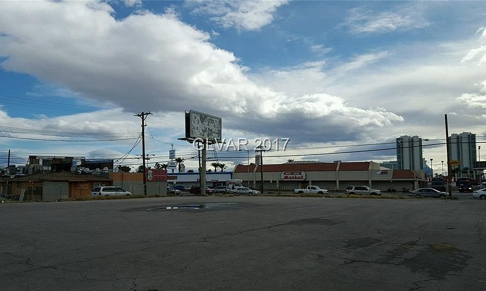 1st image of 1621 S Main St