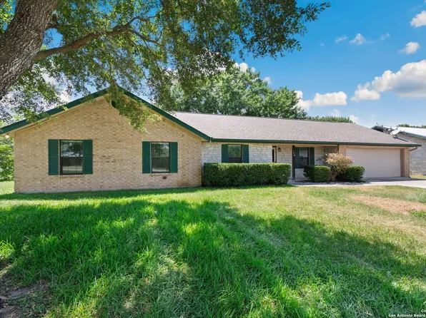 148 Alexander Dr, Seguin, TX 78155