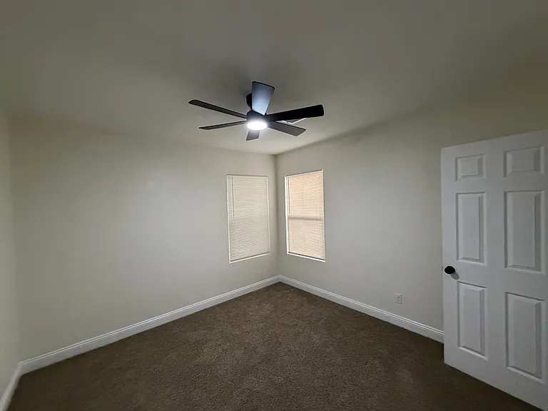 1207 El Tejon Ave #1 — Photo 8