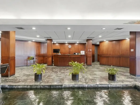 609 W South Orange Ave #4U, South Orange Village Twp., NJ 07079