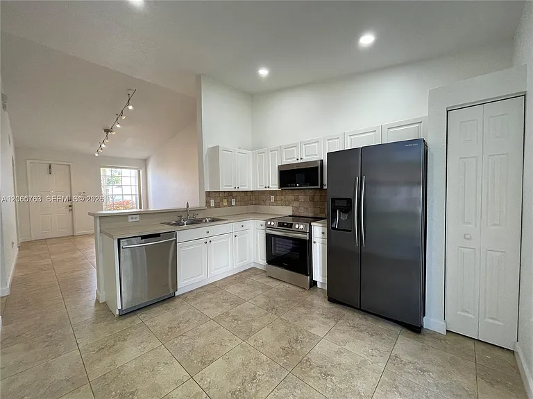 2624 SW 188th Ave — Photo 10