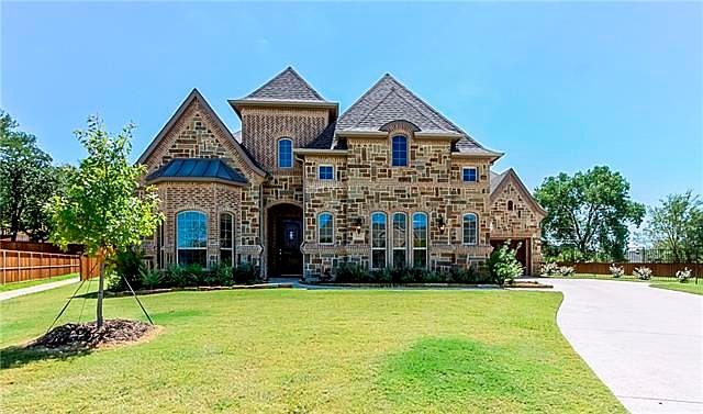 1st image of 694 Clear Brook Dr
