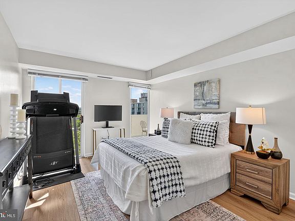 2nd image of 700 7th St SW APT 734