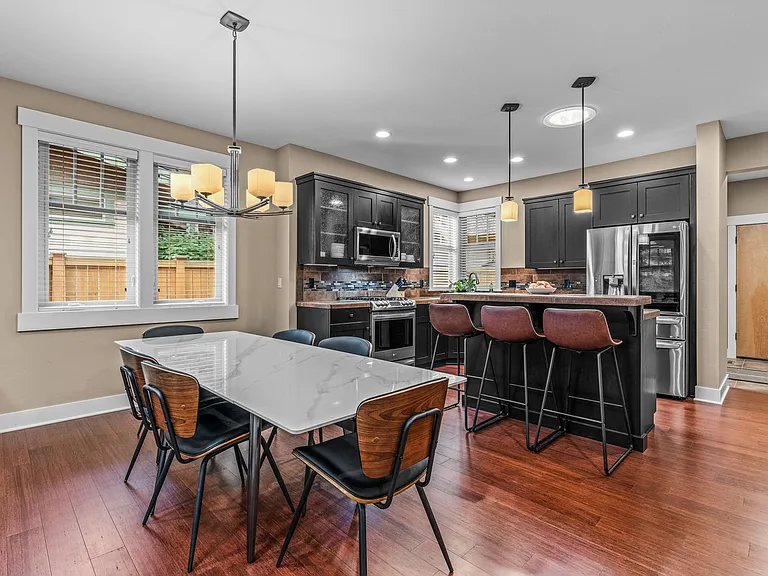2333 NW Lolo Dr — Photo 11