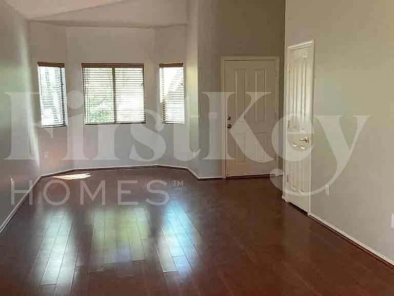 7718 W Sombrero View Ln — Photo 2