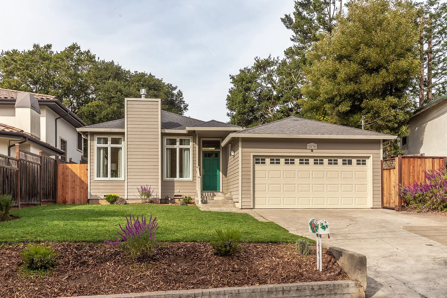 2030 Mezes Ave photo 1