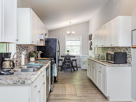 5th image of 14710 Aspen Cir