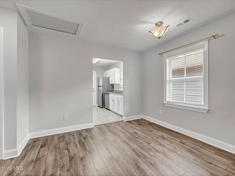 720 S 7th St — Photo 8