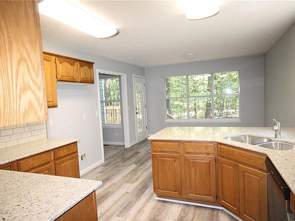5th image of 3 Binham Ln