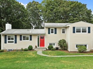 88 Summit Pl, Pleasantville, NY 10570