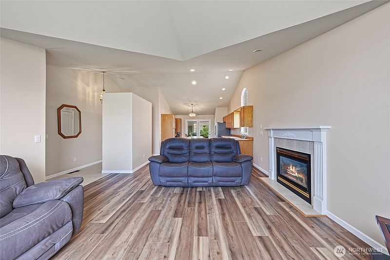 2nd image of 7800 Olmstead Court