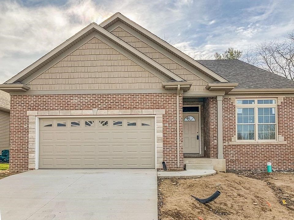 1st image of 52075 Cloverleaf Dr W