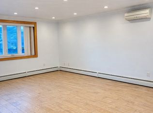 61-47 231st St #A, Oakland Gardens, NY 11364