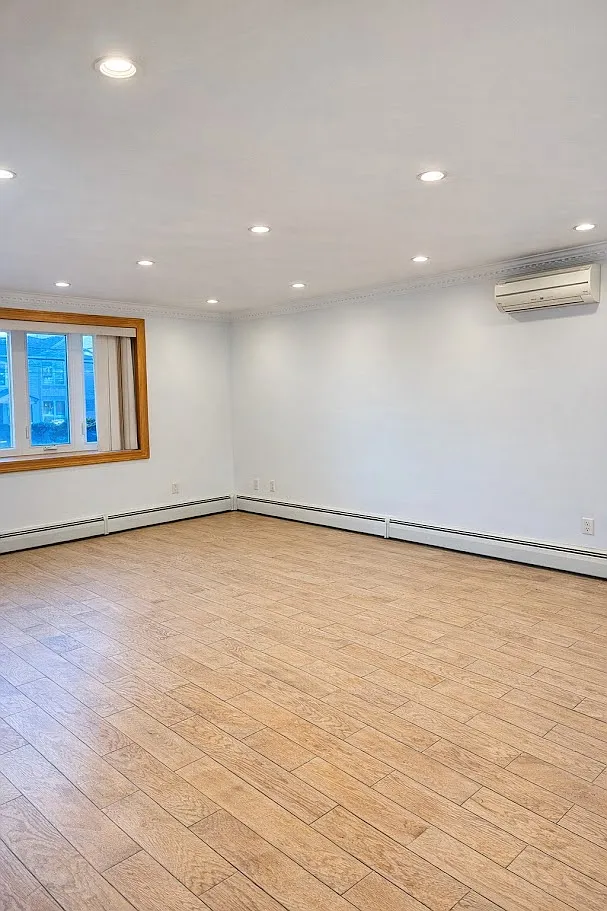 Building Photo - 61-47 231st St #1