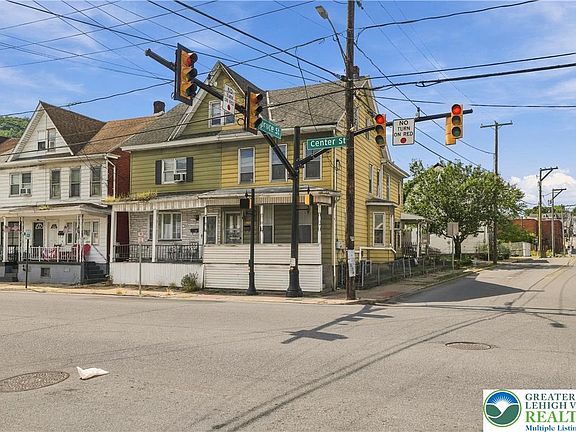 2nd image of 200 Center St