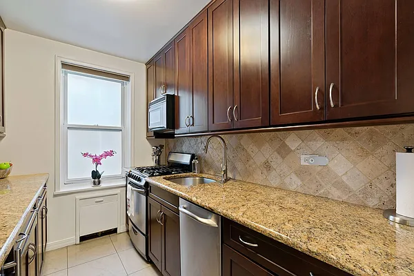 Sold by Keystone Realty USA Corp | media 21