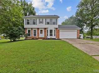 1415 Southgate Dr, Saint Peters, MO 63304