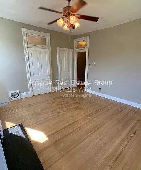 4950 Magnolia Ave #2 — Photo 3