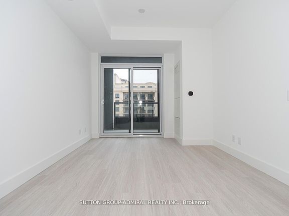 3rd image of 6 Greenbriar Rd #526